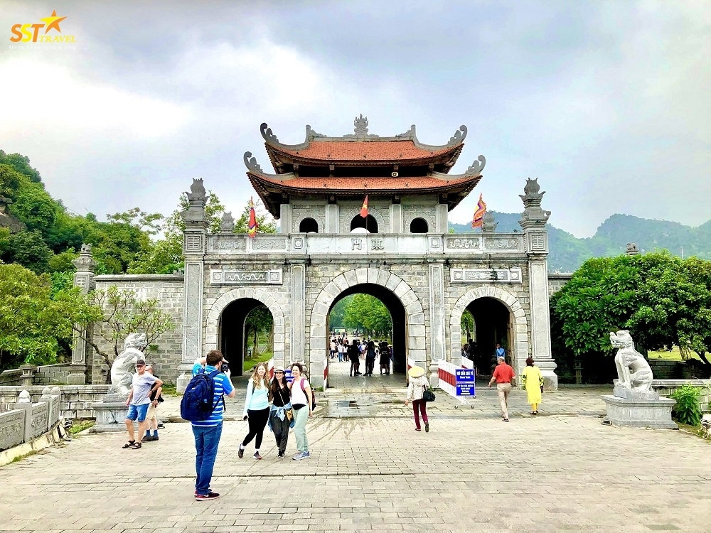 Tour Ninh Bình 1 Ngày: Hoa Lư - Tam Cốc