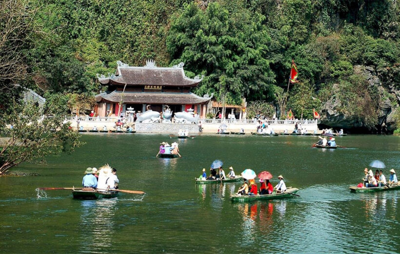 Huong Pagoda one day tour from Ha Noi