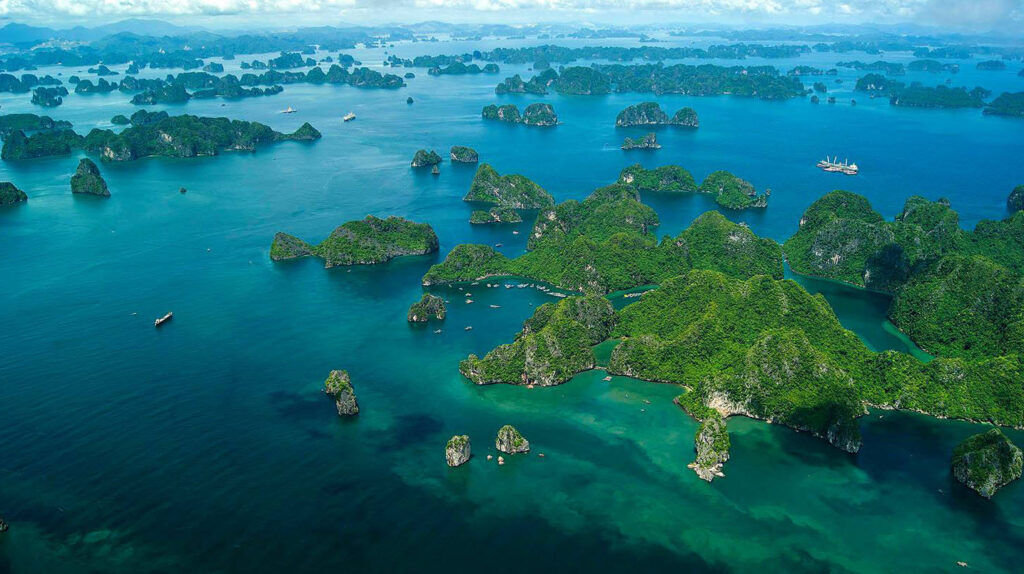 ha-long-bay-vietnam