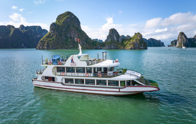 Ha Long Bay Day Tour by Otis Cruise with Sung Sot & Ti Top