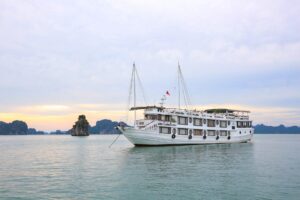 Ha Long Bay 2D1N Oriental Sails Cruise: Sung Sot Cave & Ti Top Island